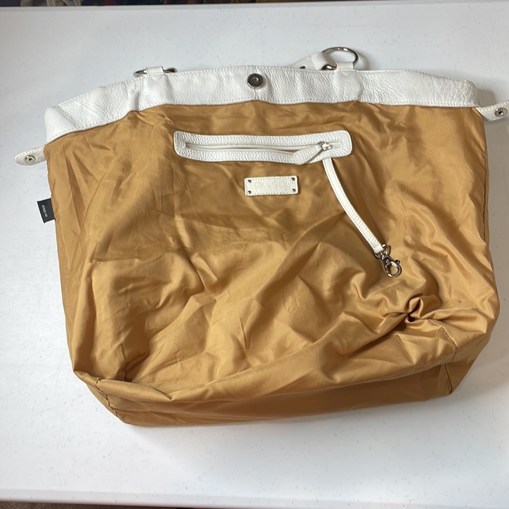 ☔️ WHITE LEATHER BOHEMIAN W/TASSLE EUC CONDITION!!! - Picture 10 of 15
